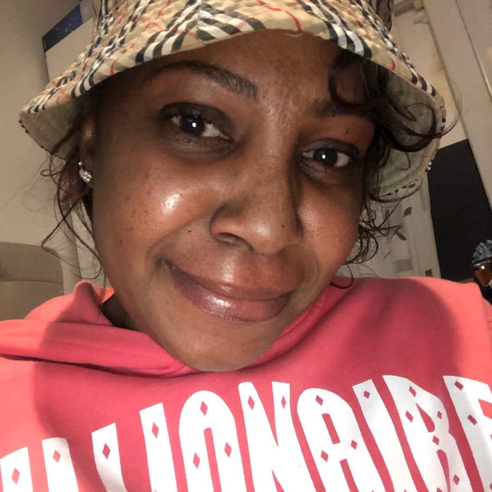 Meet your Posher, Janelle